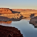 Utah, ř. Colorádo seveně od  Lake Powell