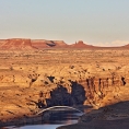 Utah, ř. Colorado,severně od Lake Powell